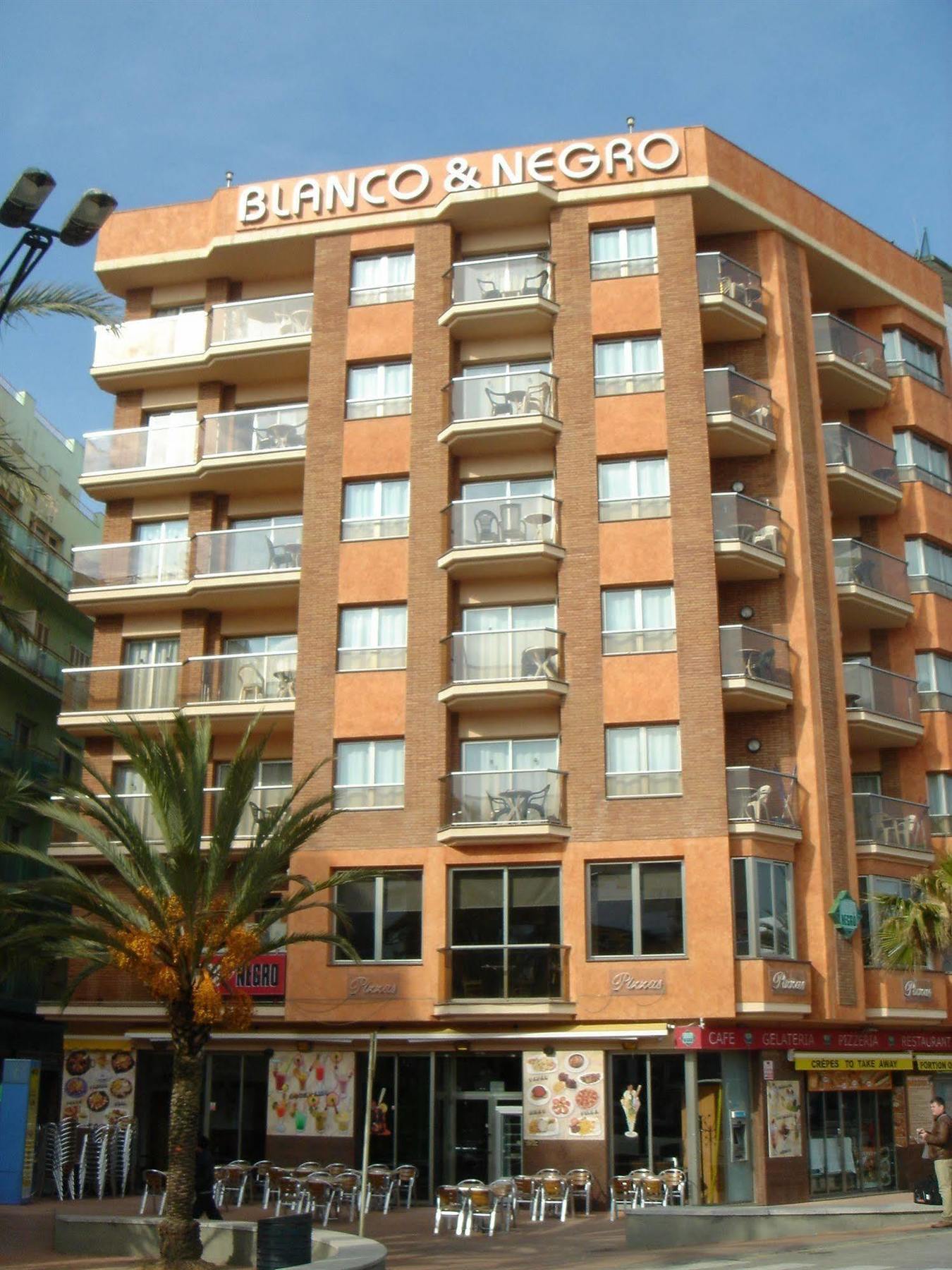 Blanco Y Negro Apartments Λορέτ Ντε Μαρ Εξωτερικό φωτογραφία