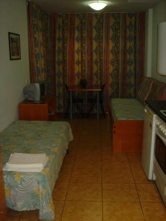 Blanco Y Negro Apartments Λορέτ Ντε Μαρ Εξωτερικό φωτογραφία